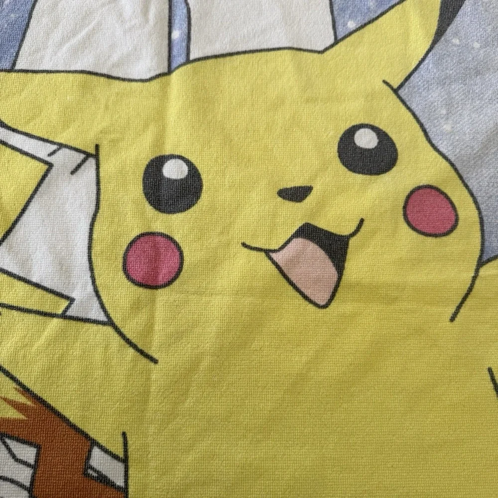 Vintage 1999 2000 Nintendo Pokemon Pikachu Beach Towel Gotta Catch Em All Bleach